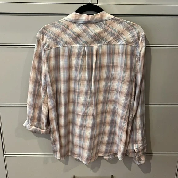 Joie flannel top size medium - Picture 5 of 5